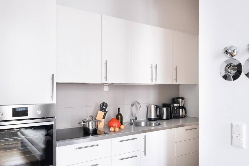 Sc 05 By Rockchair Apartments L Superhost Status L 2 Bedrooms Boxspringbeds Balcony Elevator - Cozy Family & Business Flair Welcomes You! Berlin Eksteriør billede