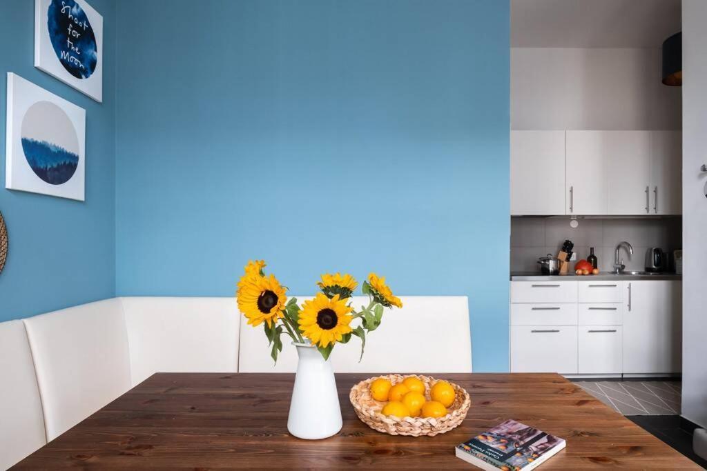 Sc 05 By Rockchair Apartments L Superhost Status L 2 Bedrooms Boxspringbeds Balcony Elevator - Cozy Family & Business Flair Welcomes You! Berlin Eksteriør billede